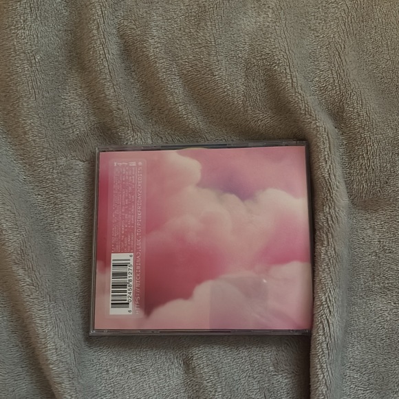 Nicki Minaj Pink Friday CD - Picture 2 of 4
